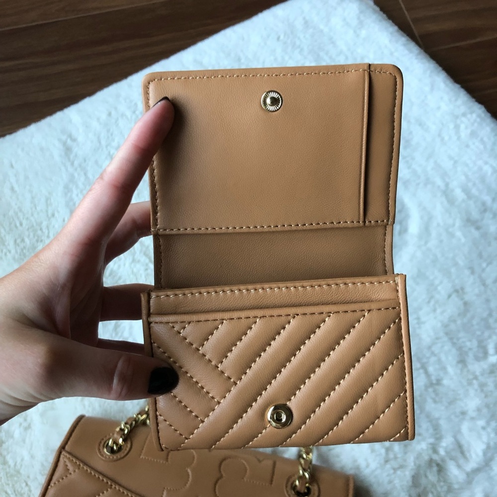 🎉HP🎉Tory Burch Alexa Purse/Wallet Set - Picture 2 of 6